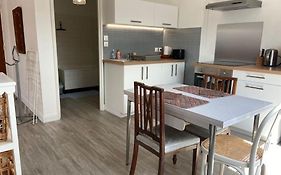 Appartement En Residence Avec Parking